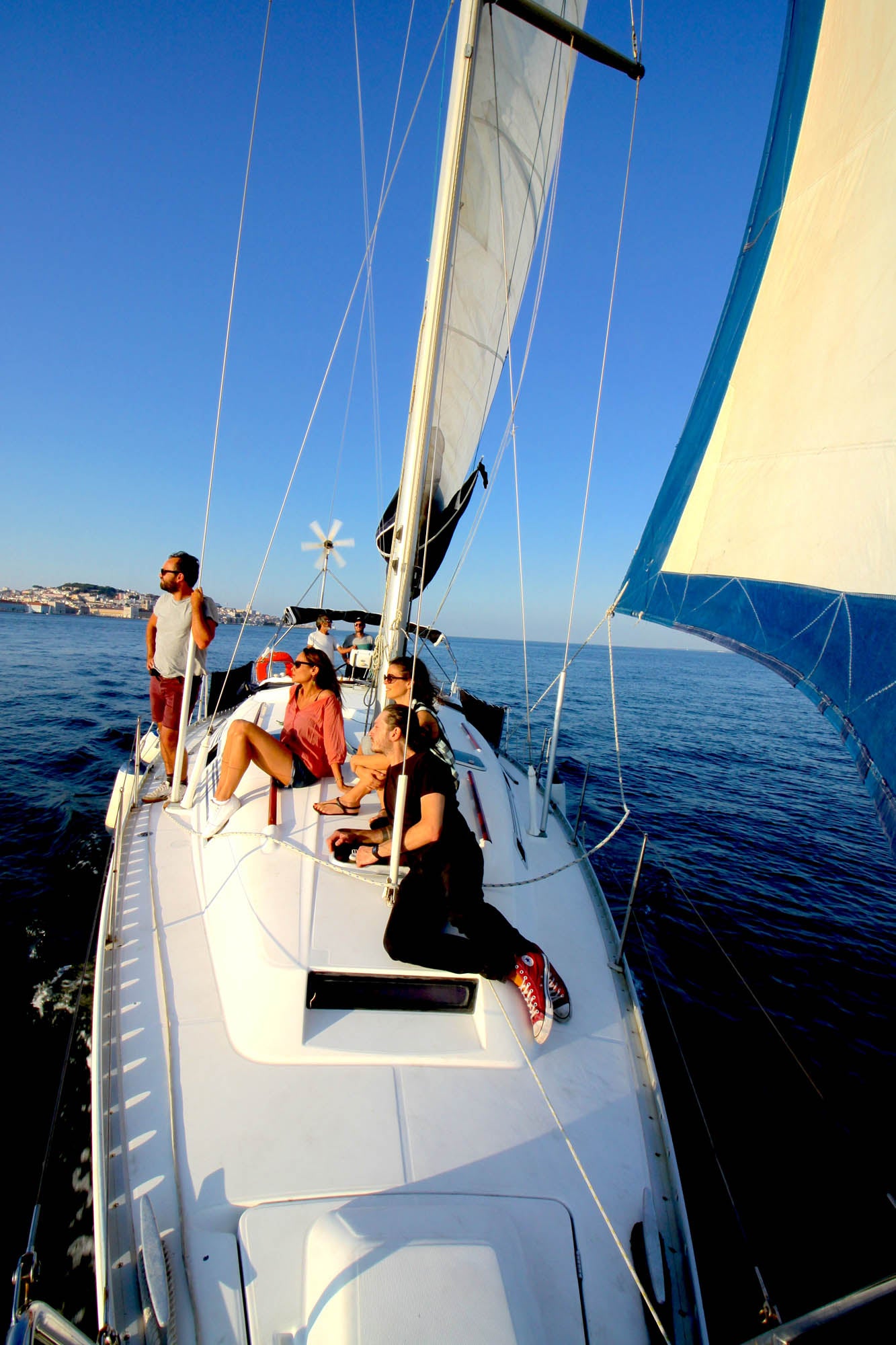PRIVATE SAILING TOUR IN LISBON, PORTUGAL